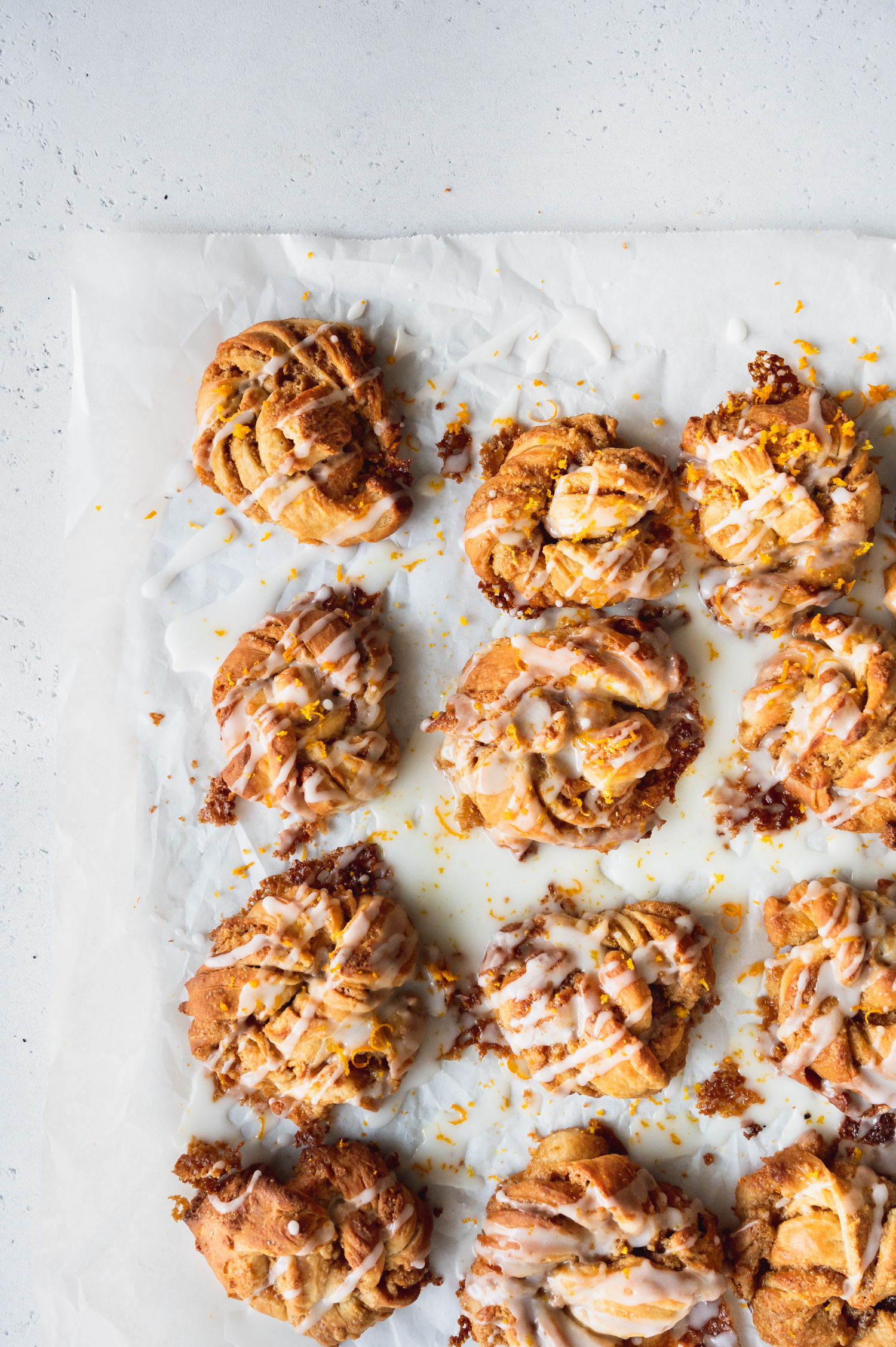 Kanelsnurrer med marcipan remonce og appelsin